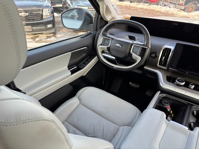 Ford Expedition Max Vehicle Image 14