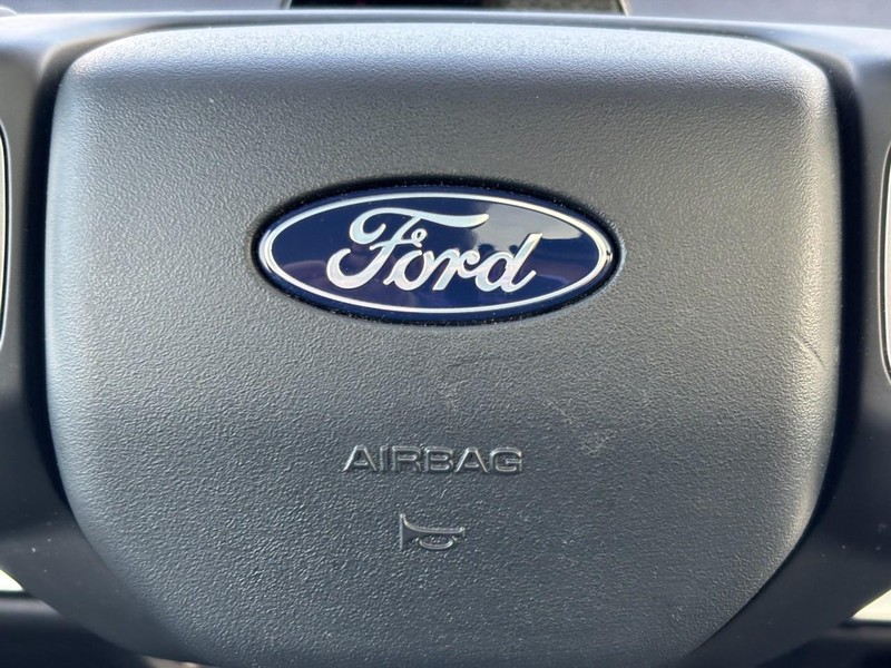 Ford Expedition Max Vehicle Image 21