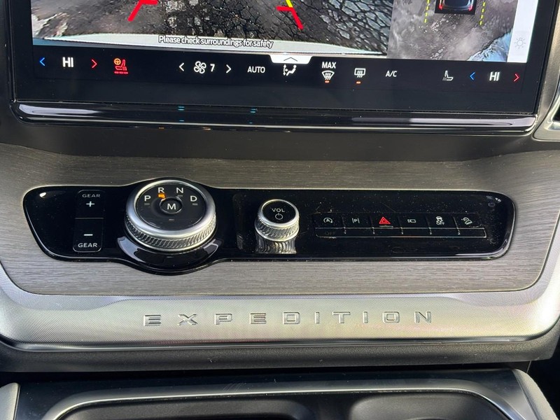 Ford Expedition Max Vehicle Image 27