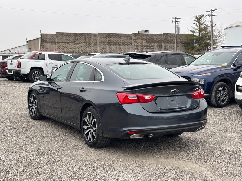 Chevrolet Malibu Vehicle Image 09