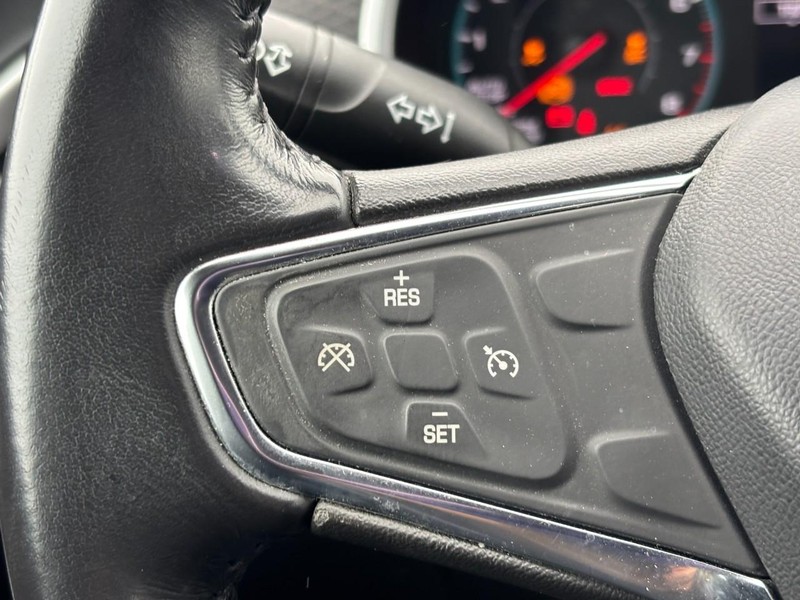 Chevrolet Malibu Vehicle Image 18