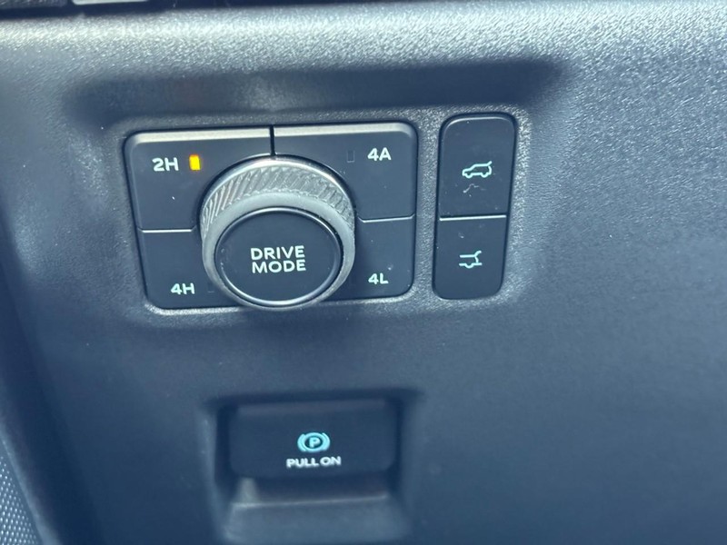 Ford Expedition Vehicle Full-screen Gallery Image 20