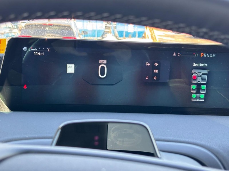 Ford Expedition Vehicle Full-screen Gallery Image 24