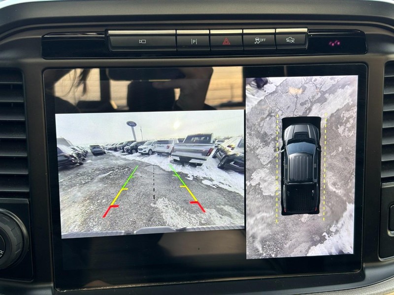 Ford F-150 Vehicle Full-screen Gallery Image 25