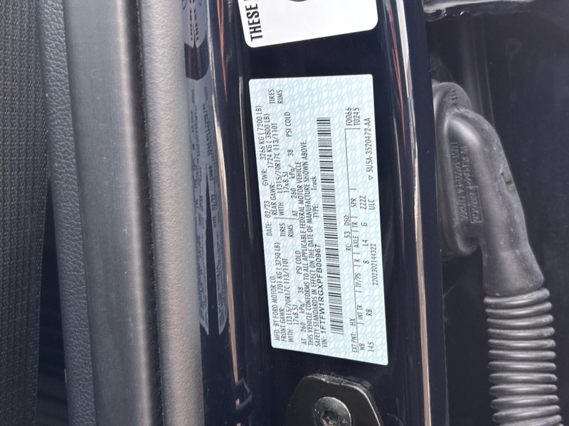 Ford F-150 Vehicle Full-screen Gallery Image 27