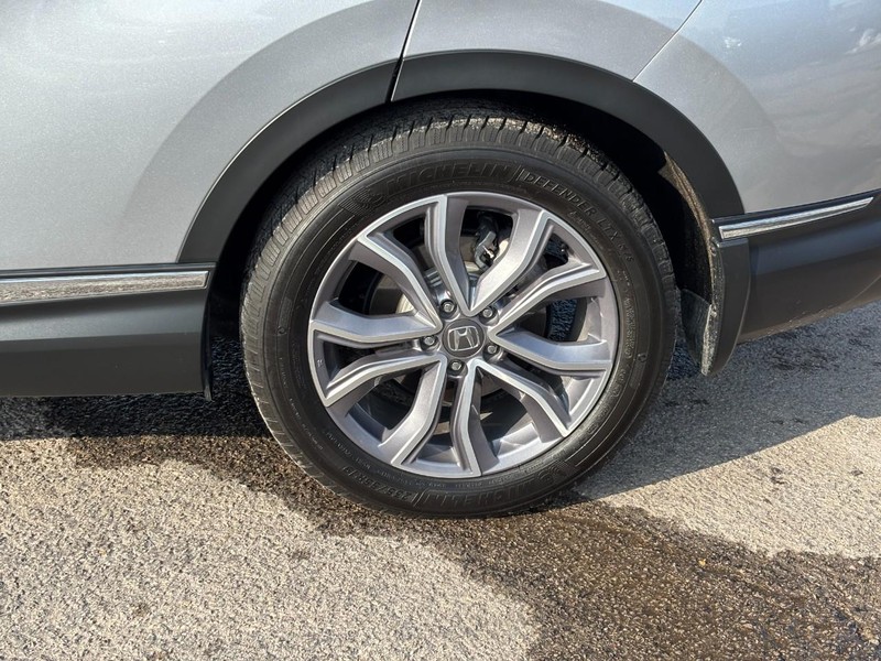 Honda CR-V Hybrid Vehicle Full-screen Gallery Image 11