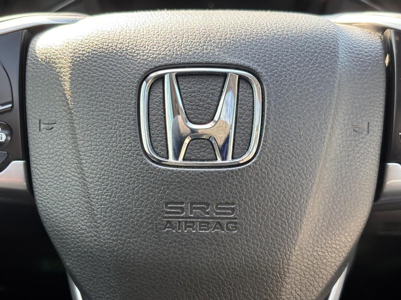 Honda CR-V Hybrid Vehicle Full-screen Gallery Image 20