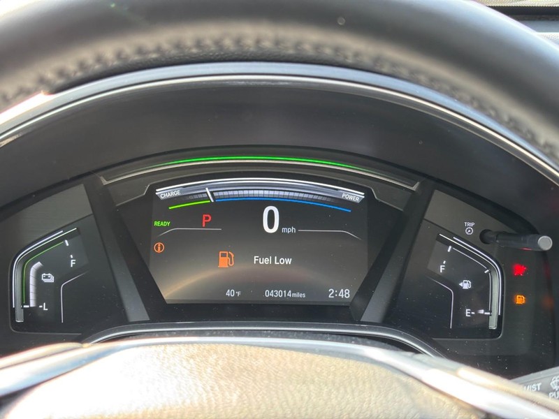 Honda CR-V Hybrid Vehicle Full-screen Gallery Image 22