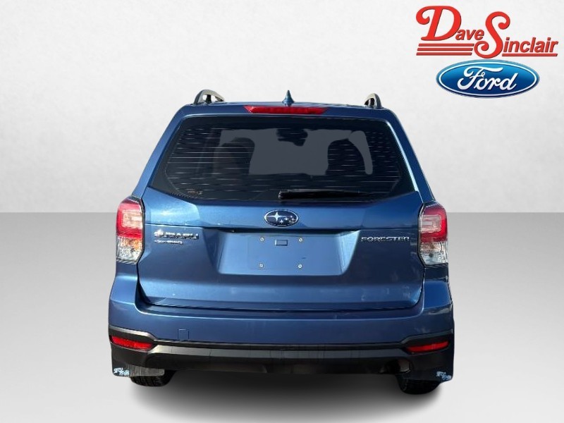 Subaru Forester Vehicle Full-screen Gallery Image 08