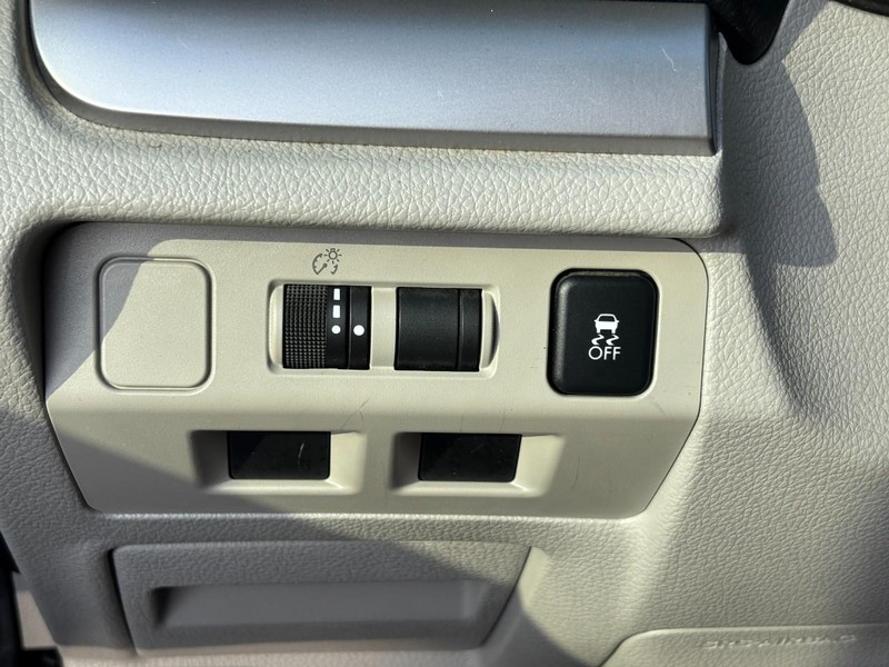 Subaru Forester Vehicle Full-screen Gallery Image 18