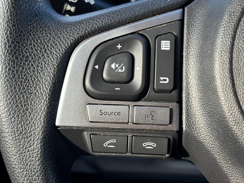 Subaru Forester Vehicle Full-screen Gallery Image 19