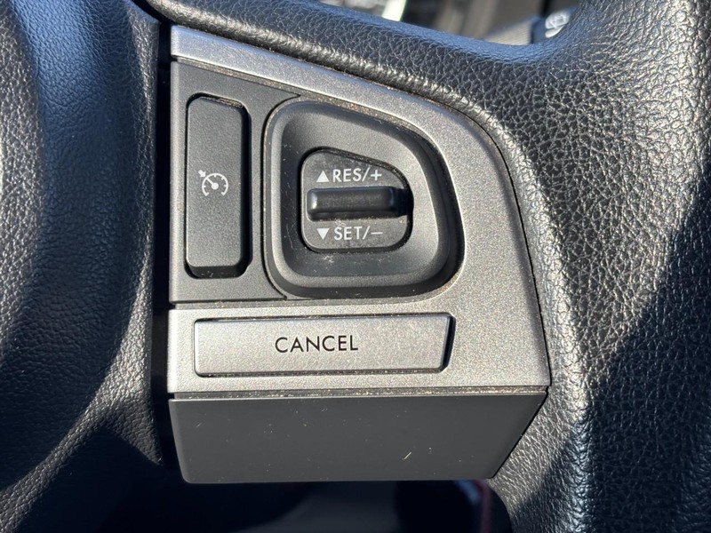 Subaru Forester Vehicle Full-screen Gallery Image 21