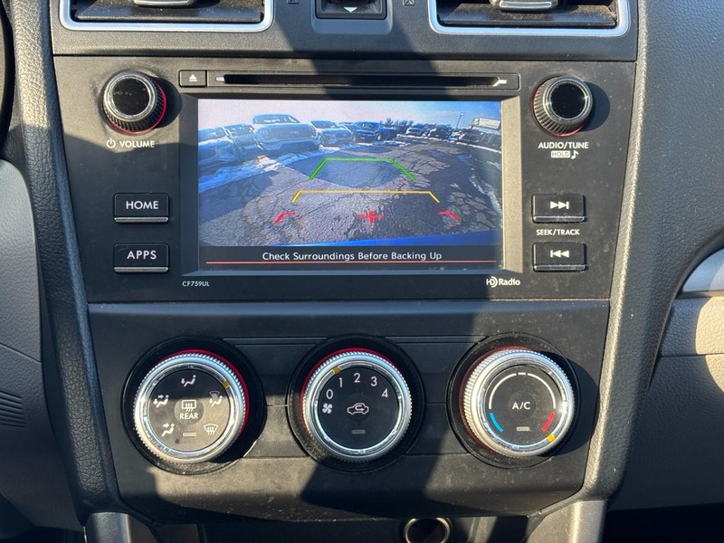 Subaru Forester Vehicle Full-screen Gallery Image 25