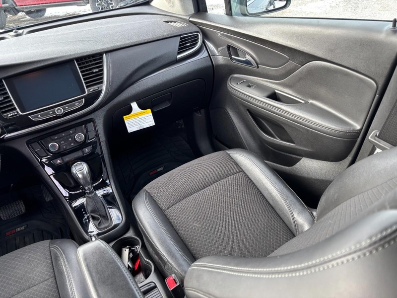 Buick Encore Vehicle Full-screen Gallery Image 15