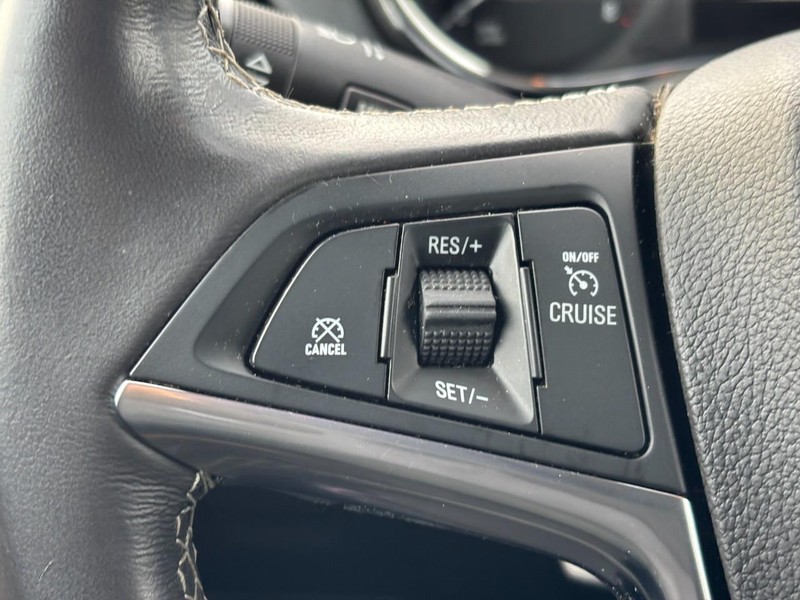 Buick Encore Vehicle Full-screen Gallery Image 19