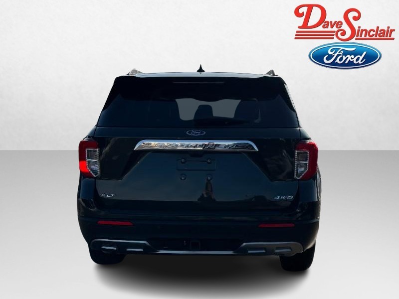 Ford Explorer Vehicle Full-screen Gallery Image 08