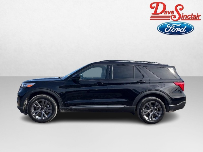 Ford Explorer Vehicle Full-screen Gallery Image 10