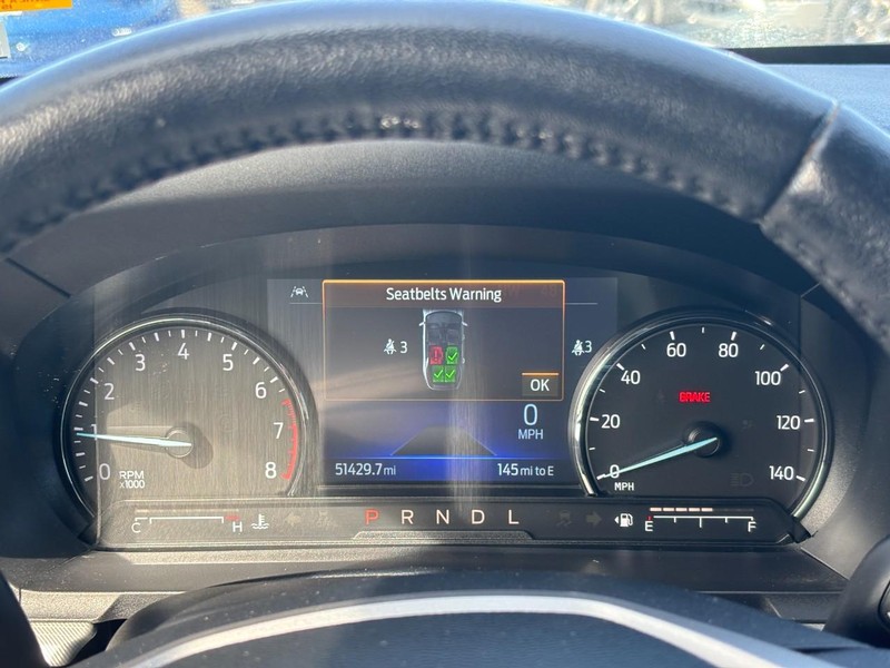 Ford Explorer Vehicle Full-screen Gallery Image 23