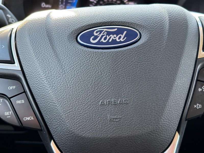 Ford Edge Vehicle Image 20