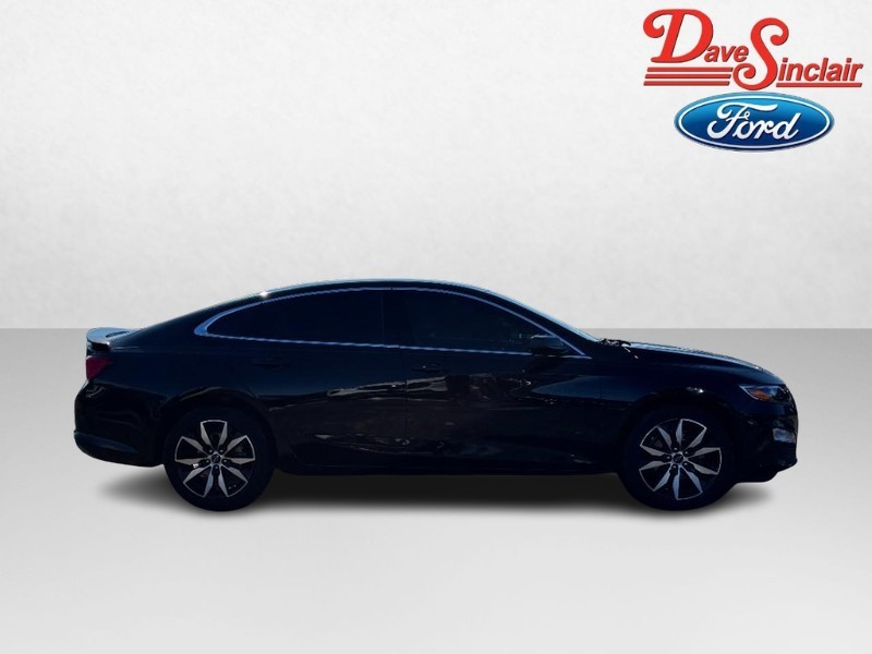 Chevrolet Malibu Vehicle Full-screen Gallery Image 04