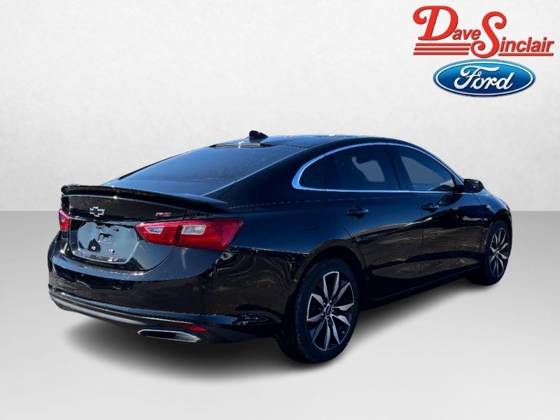 Chevrolet Malibu Vehicle Full-screen Gallery Image 05