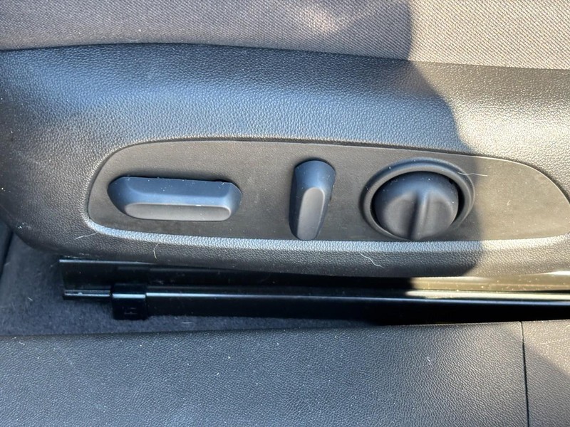 Chevrolet Malibu Vehicle Full-screen Gallery Image 14