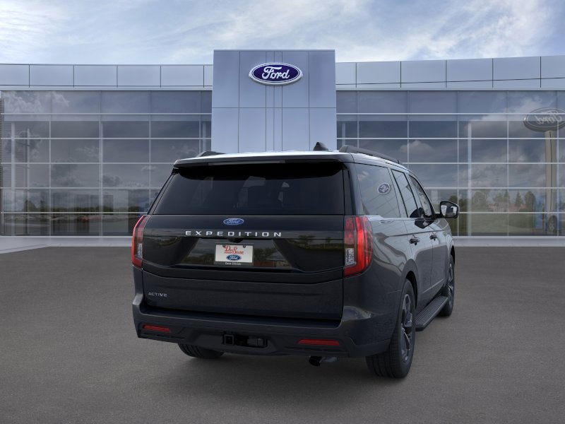 Ford Expedition Vehicle Full-screen Gallery Image 10