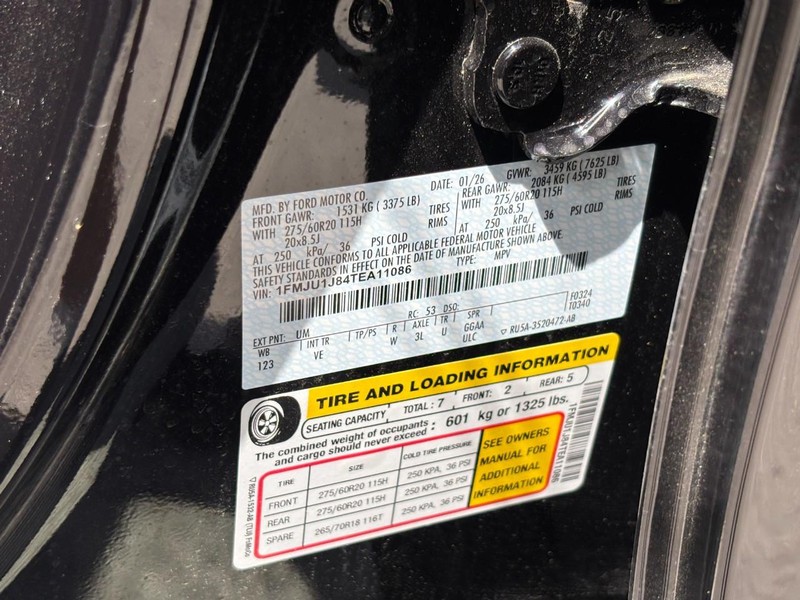 Ford Expedition Vehicle Image 26