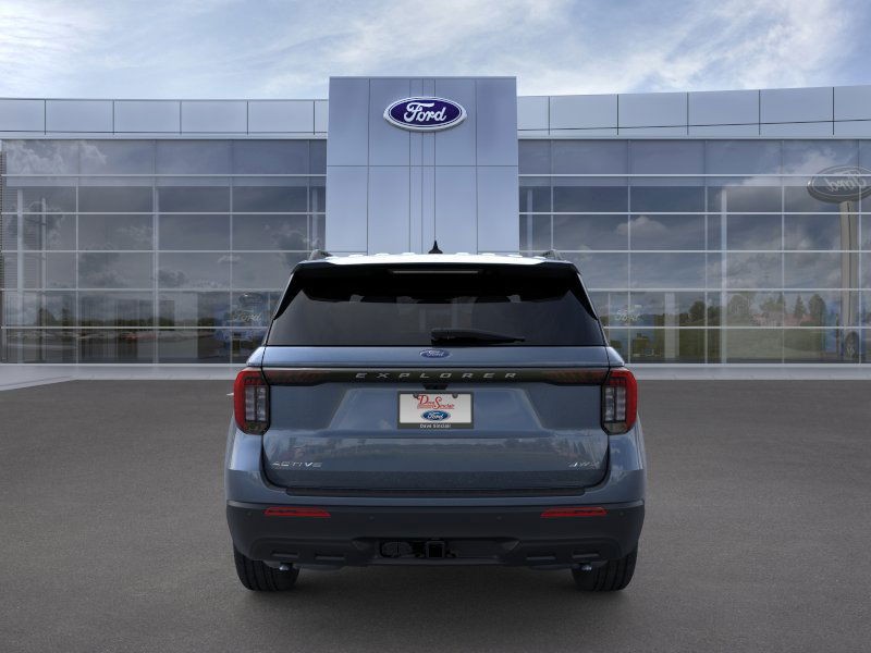 Ford Explorer Vehicle Full-screen Gallery Image 07