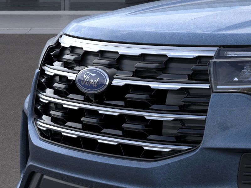 Ford Explorer Vehicle Full-screen Gallery Image 19