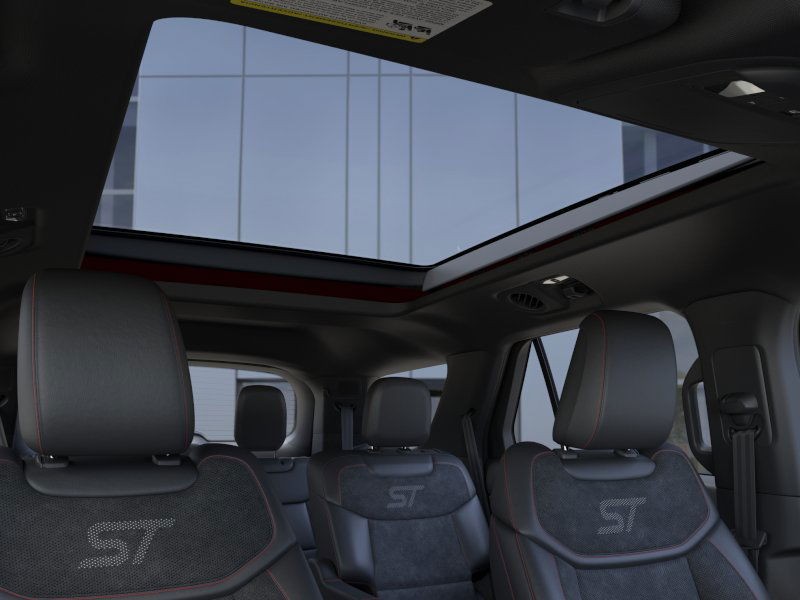 Ford Explorer Vehicle Full-screen Gallery Image 24