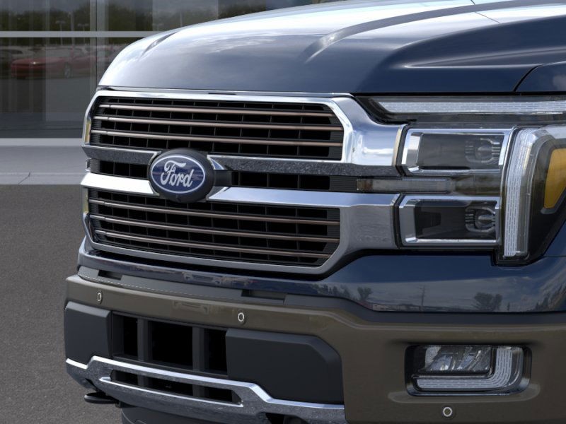Ford F-150 Vehicle Full-screen Gallery Image 19