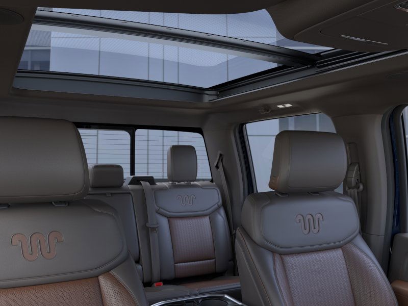 Ford F-150 Vehicle Full-screen Gallery Image 24