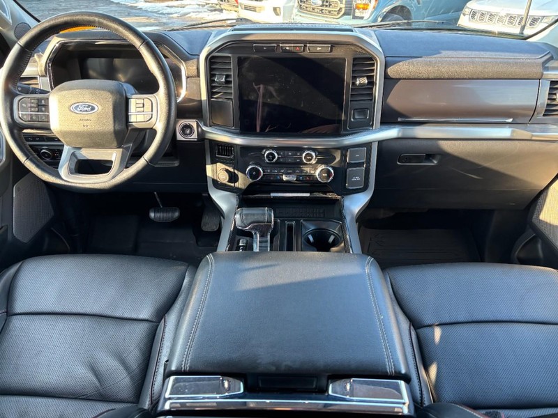 Ford F-150 Vehicle Full-screen Gallery Image 14