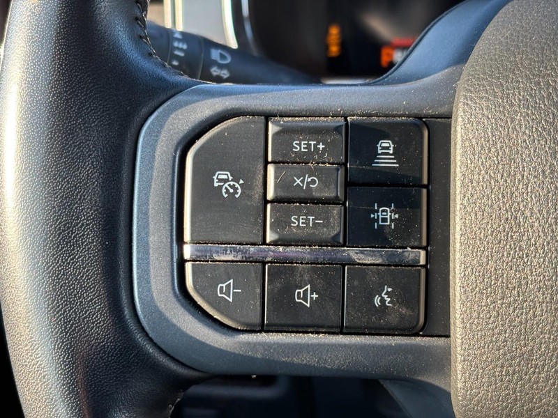 Ford F-150 Vehicle Full-screen Gallery Image 19