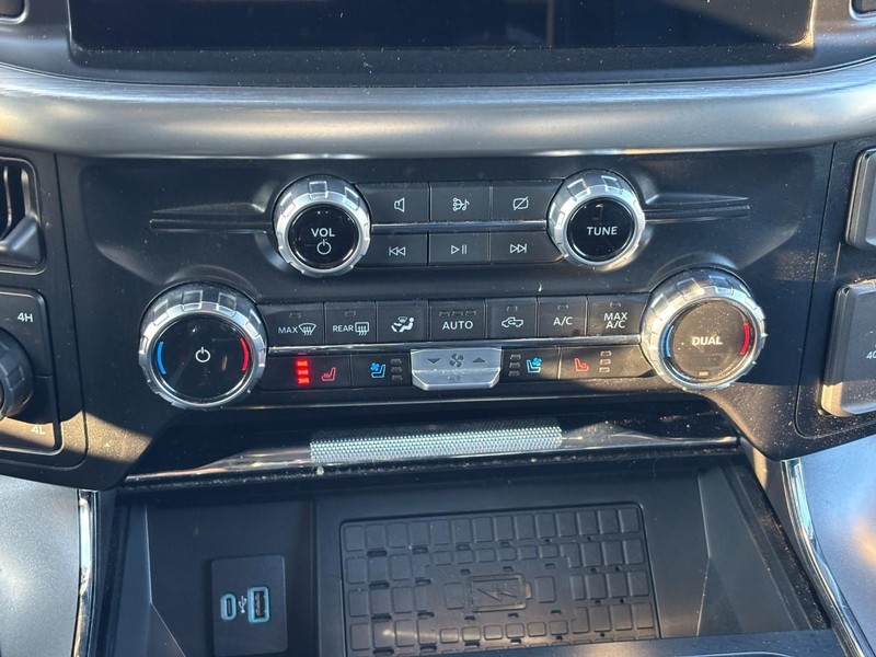 Ford F-150 Vehicle Full-screen Gallery Image 25