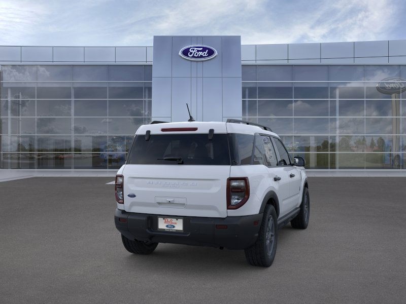 Ford Bronco Sport Vehicle Full-screen Gallery Image 10