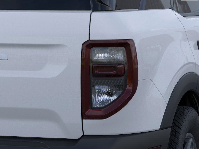 Ford Bronco Sport Vehicle Full-screen Gallery Image 23
