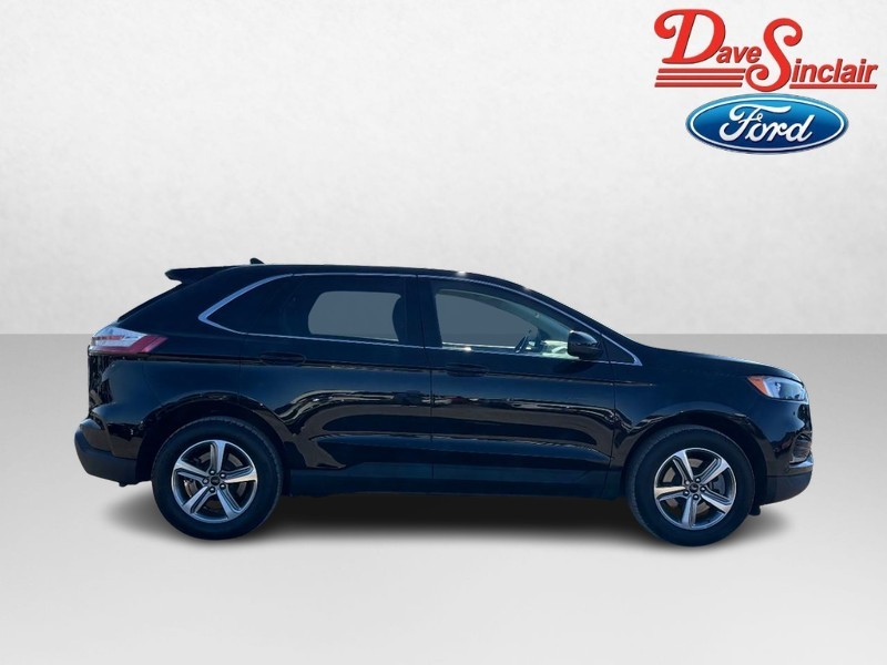 Ford Edge Vehicle Full-screen Gallery Image 05