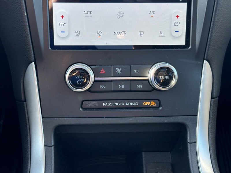 Ford Edge Vehicle Full-screen Gallery Image 25