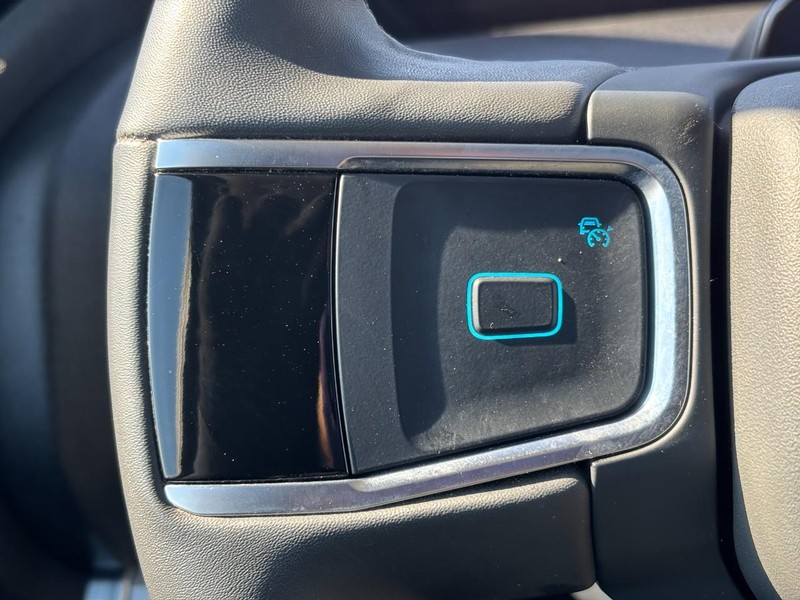 Ford Expedition Max Vehicle Full-screen Gallery Image 19