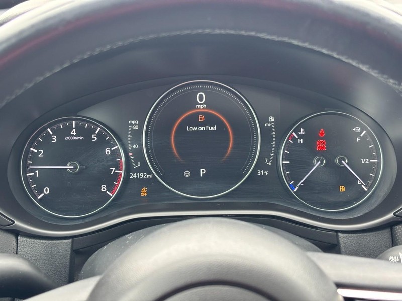 Mazda CX-50 Vehicle Full-screen Gallery Image 18