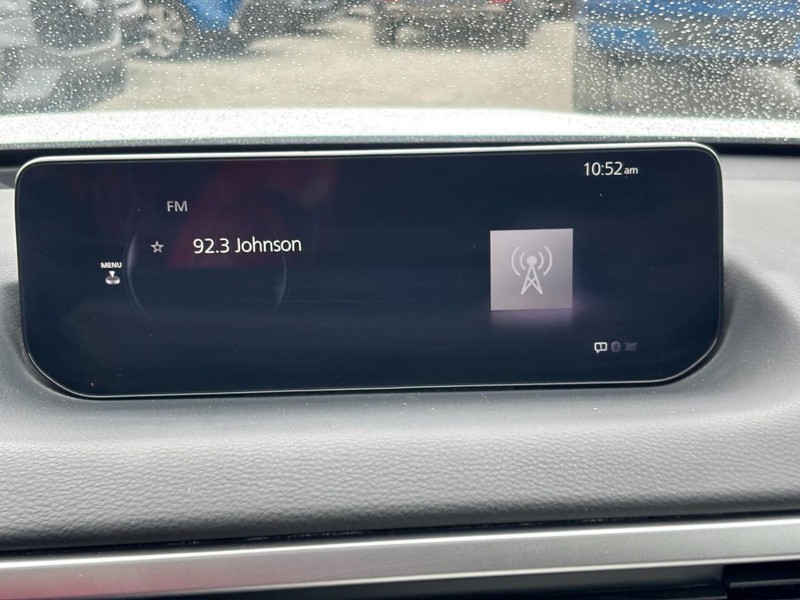 Mazda CX-50 Vehicle Full-screen Gallery Image 19