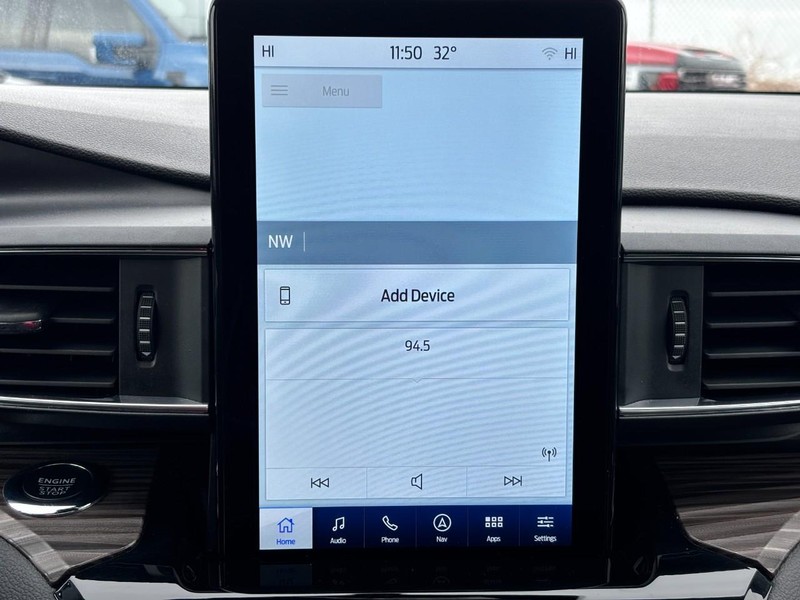 Ford Explorer Vehicle Full-screen Gallery Image 24