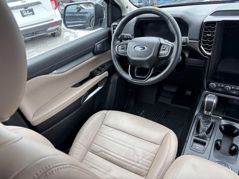 Ford Ranger Vehicle Full-screen Gallery Image 13