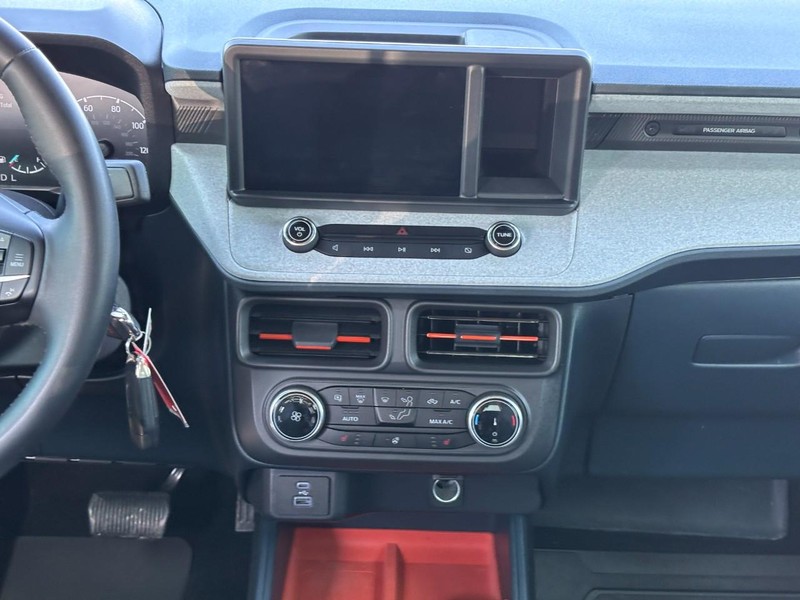 Ford Maverick Vehicle Image 15