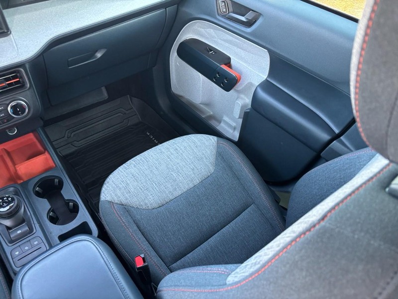 Ford Maverick Vehicle Image 16