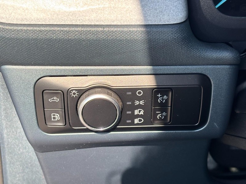 Ford Maverick Vehicle Image 19