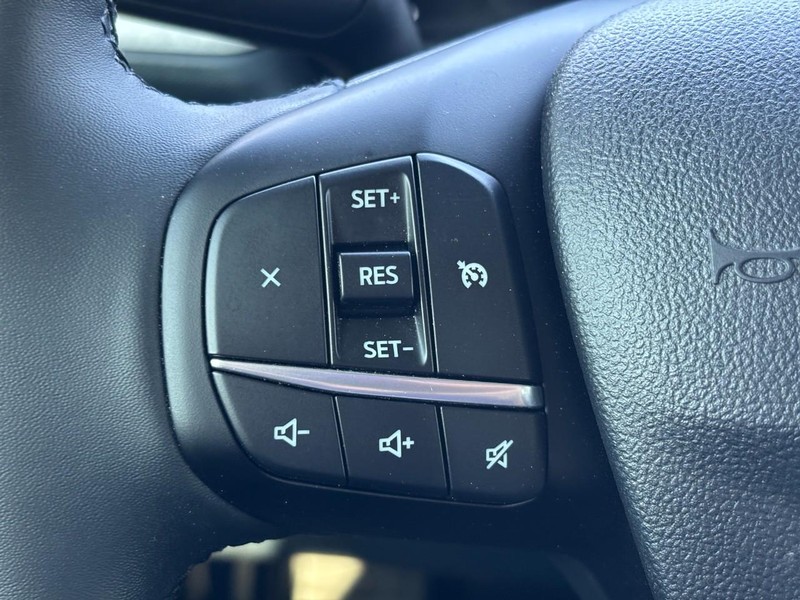 Ford Maverick Vehicle Image 20