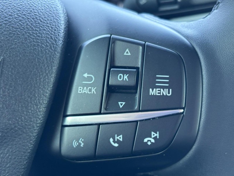 Ford Maverick Vehicle Image 22